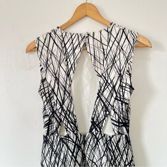 BCBGMaxAzria "Chloey" Black White Printed Full Length Gown Maxi Dress - Picture 10 of 14